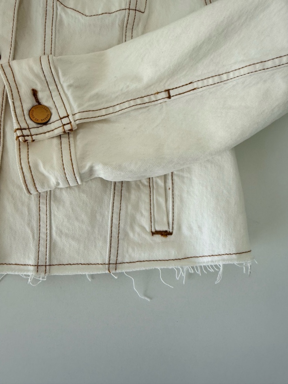 Universal Thread Goods Co. Off White Raw Hem Cropped Denim Jacket - Size M EUC - Picture 7 of 14